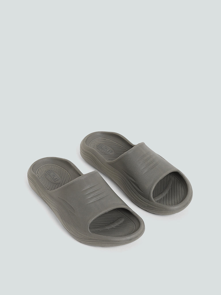 Buy Toe Cover Chappal Online at Low Prices in India 