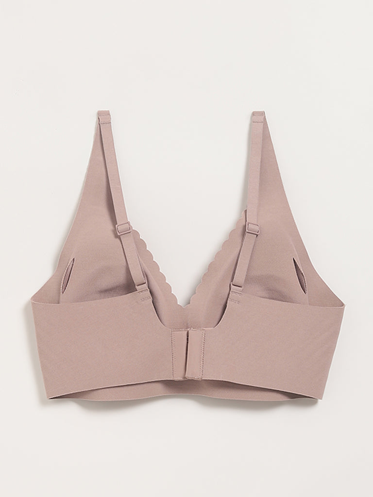Westside - Introducing The Lounge Bra by Wunderlove – the perfect balance  of comfort and style. Visit our online store to buy it today >   #GlamQuotient