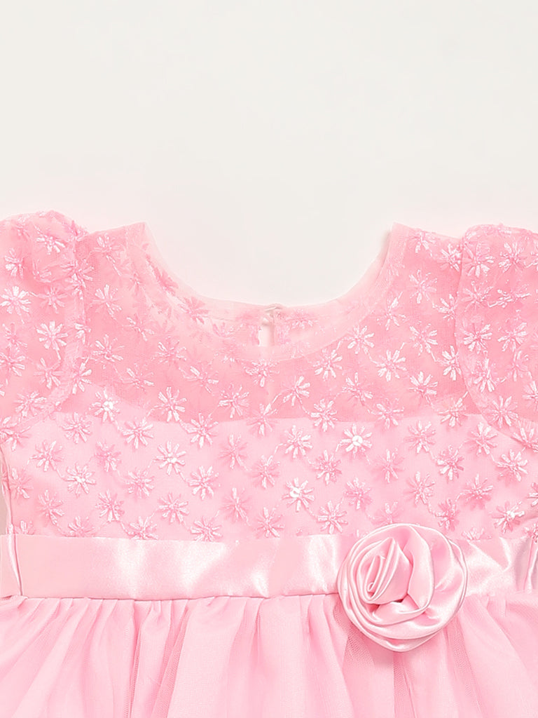 Baby Girl Dress Design अपनी बेटी के लिए लेना चाहते हैं कोइ ड्रेस तो चुने ये  स्टाइलिश डिजाइन - Baby Girl Dress Design to Gives Your Daughter a Stylish  Look