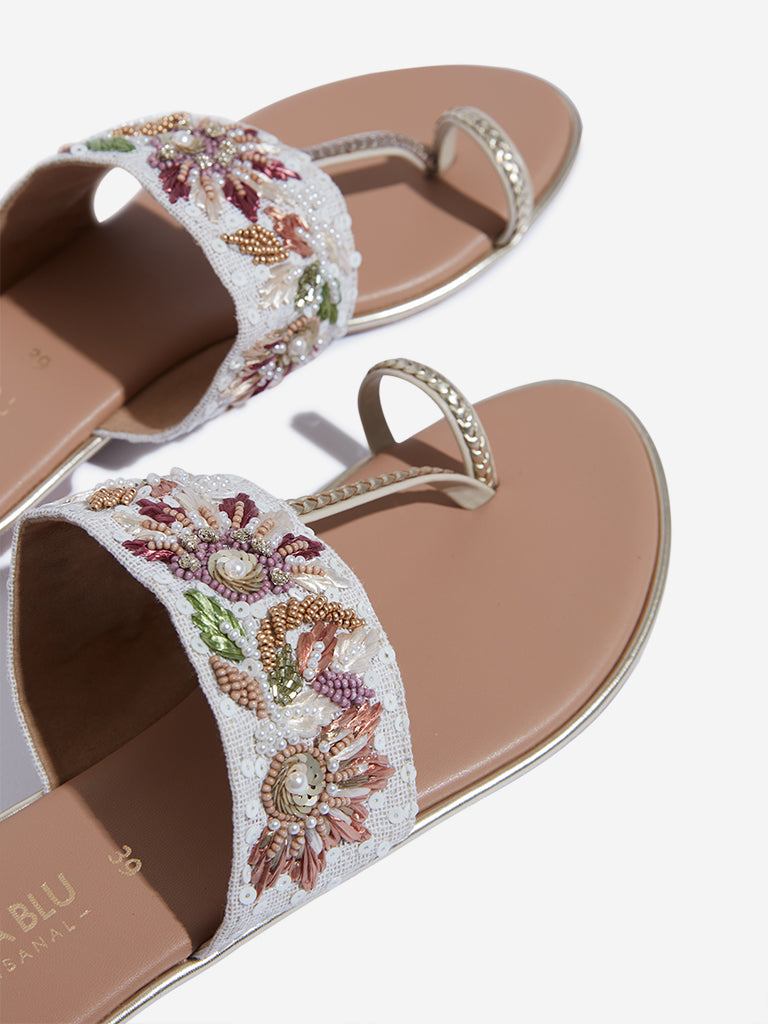 Embroidered Color: White Buy Women Platform Heels, Sandal Type: Casual  Sandal at Rs 599/pair in Ambala