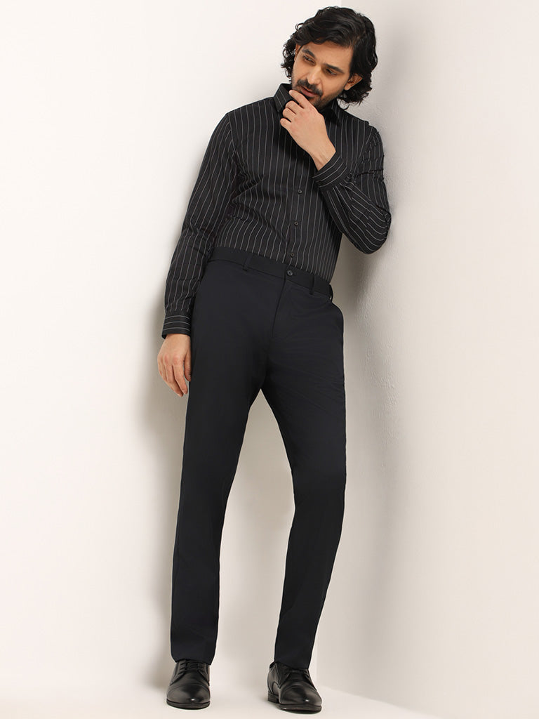 Poly Cotton Gender: Men Black shirt & grey trousers at Rs 599/piece in New  Delhi