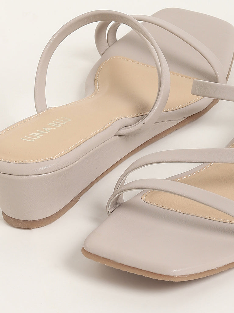 Buy Women's Le Confort Pleat Detail Slip-On Sandals with Wedge Heels Online  | Centrepoint Bahrain