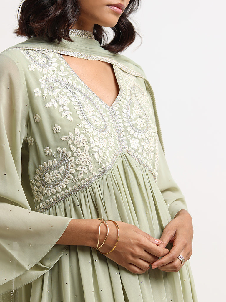 Latest 40 Types of Net Jacket Kurti Suit Designs (2022) - Tips and Beauty |  Pakistani dress design, Sharara designs, Beautiful dress designs