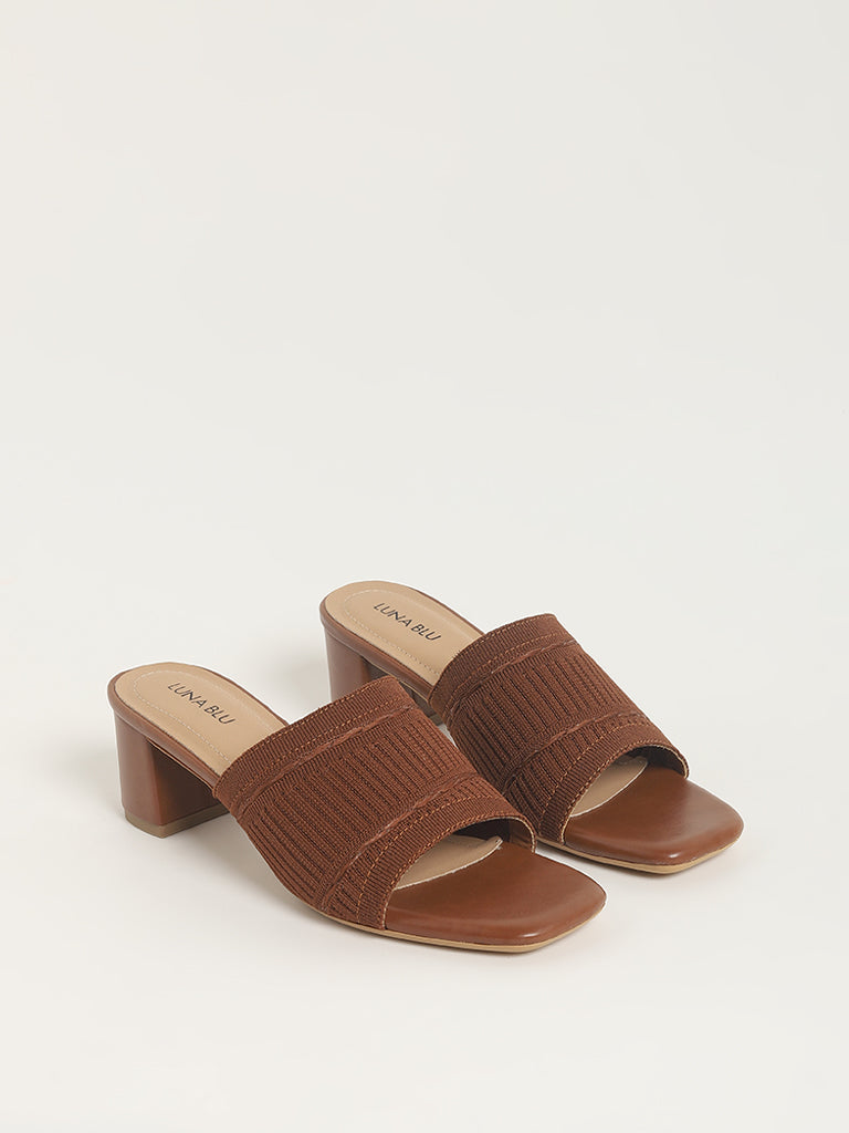 Buy TWINSSHOE Women's Gold V-Starp Wedge Heel Sandals at Amazon.in