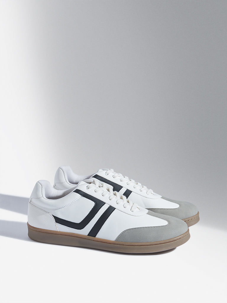 Buy Tommy Hilfiger Men White Vulc Modern Leather Sneakers - NNNOW.com