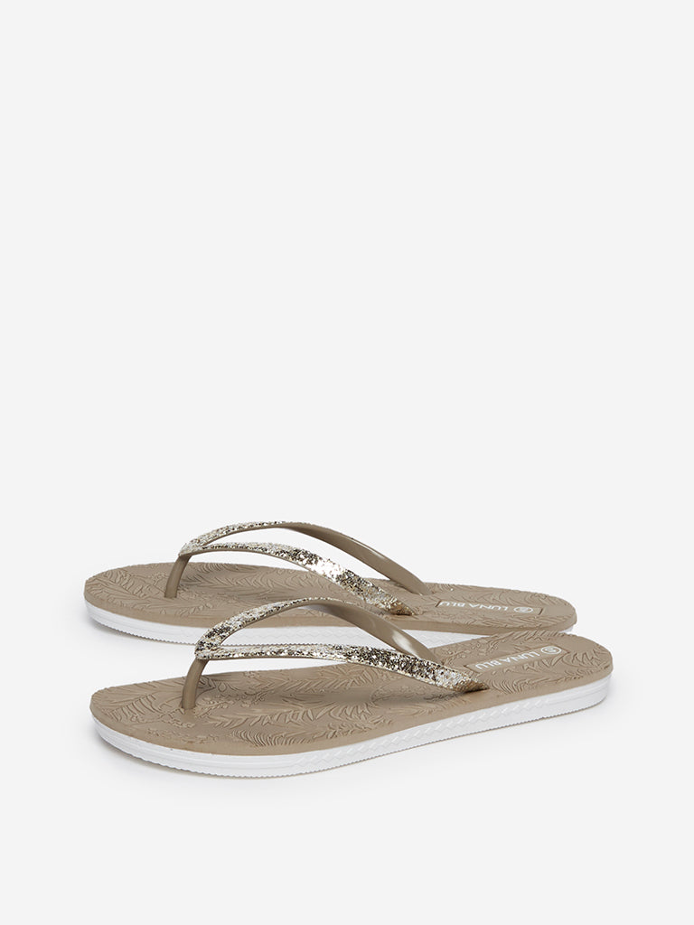 westside chappals