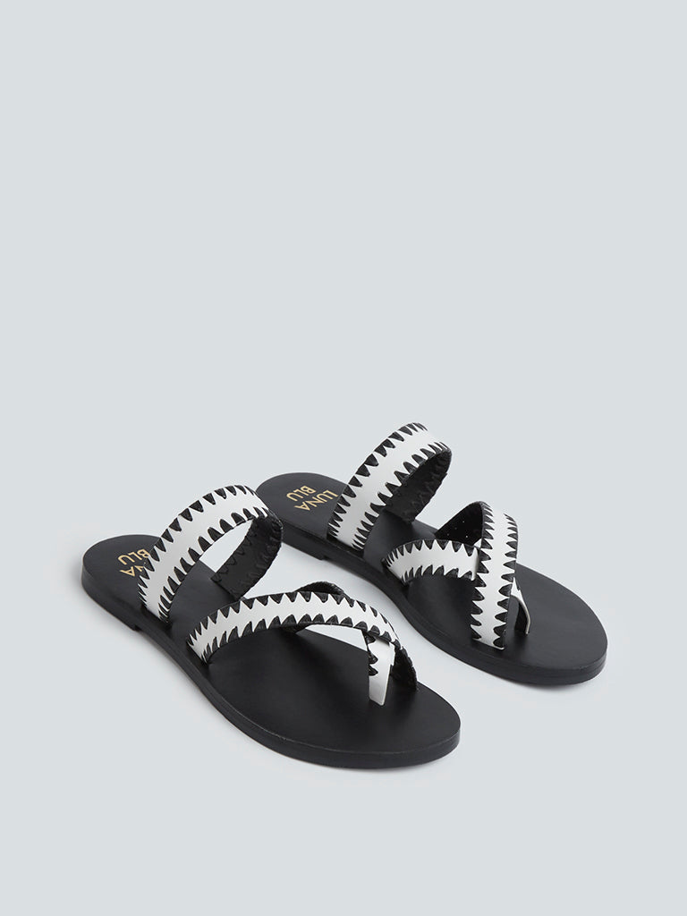 privaat Elke week matras Women's Sandals - Buy Flat Sandals Online for Women | Westside