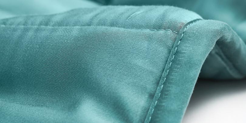 Green Weighted Blanket Waves