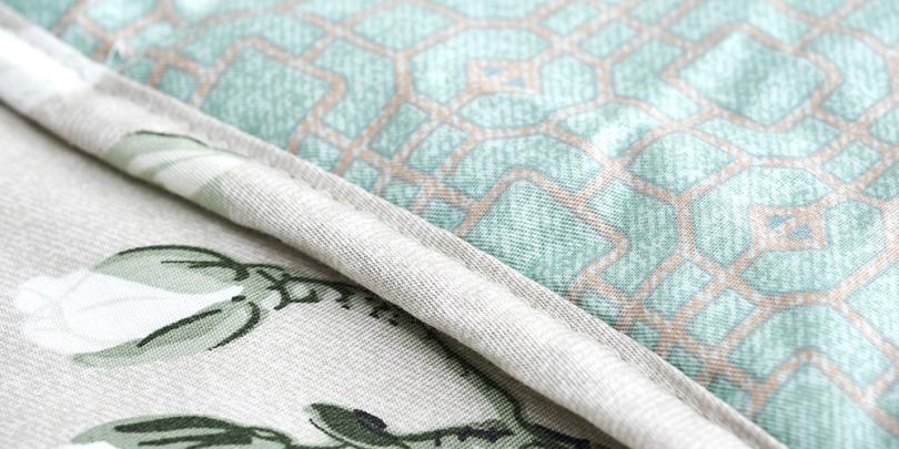 Patterned YNM Weighted Blanket Close-Up