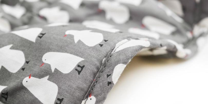 Penguin YNM Weighted Blanket Corner Close-Up