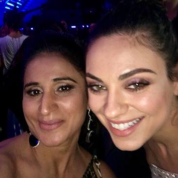 shahida with mila kunis at billboard music award