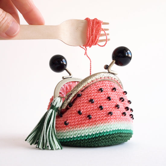 Monederos de crochet con cierre boquilla de diseño propio – Basimaker