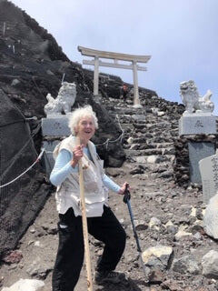 Marilyn escalando el monte Fuji