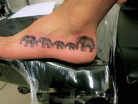 famille d'elephant tatoué 