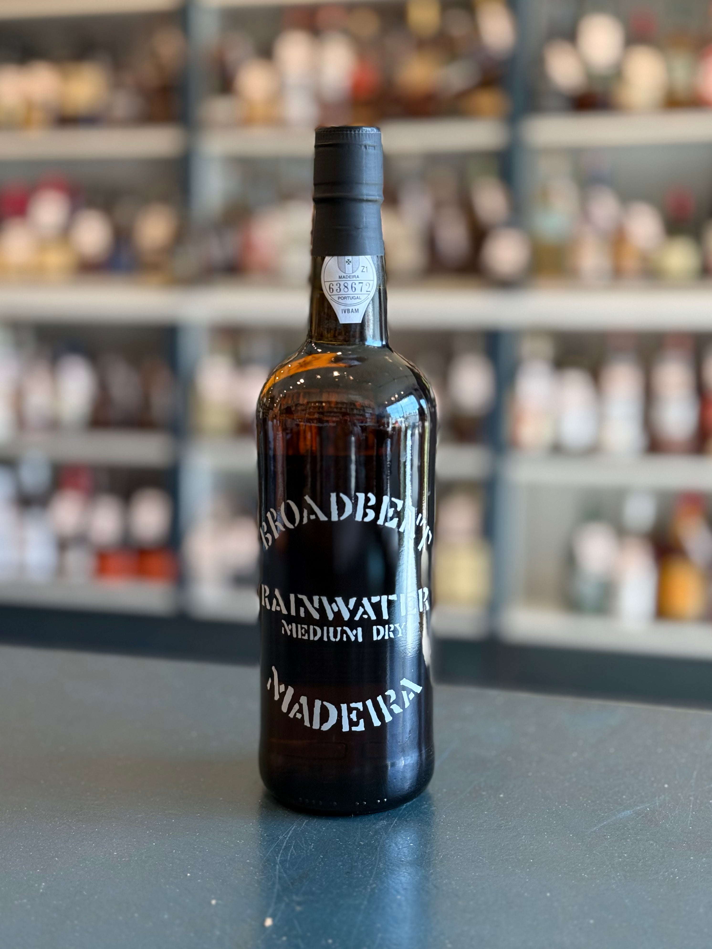 BROADBENT RAINWATER MEDIUM DRY MADEIRA, PORTUGAL NV