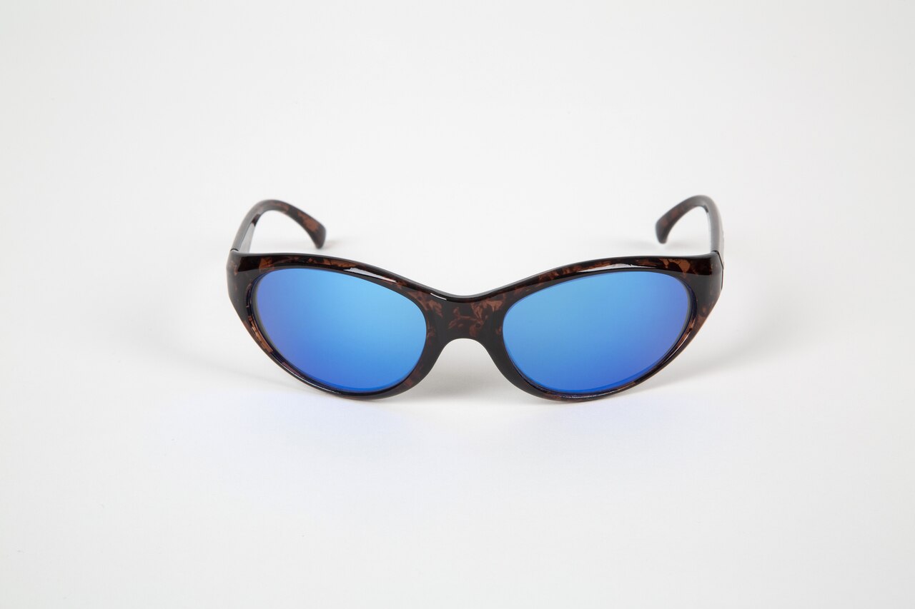 ocean waves sun glasses