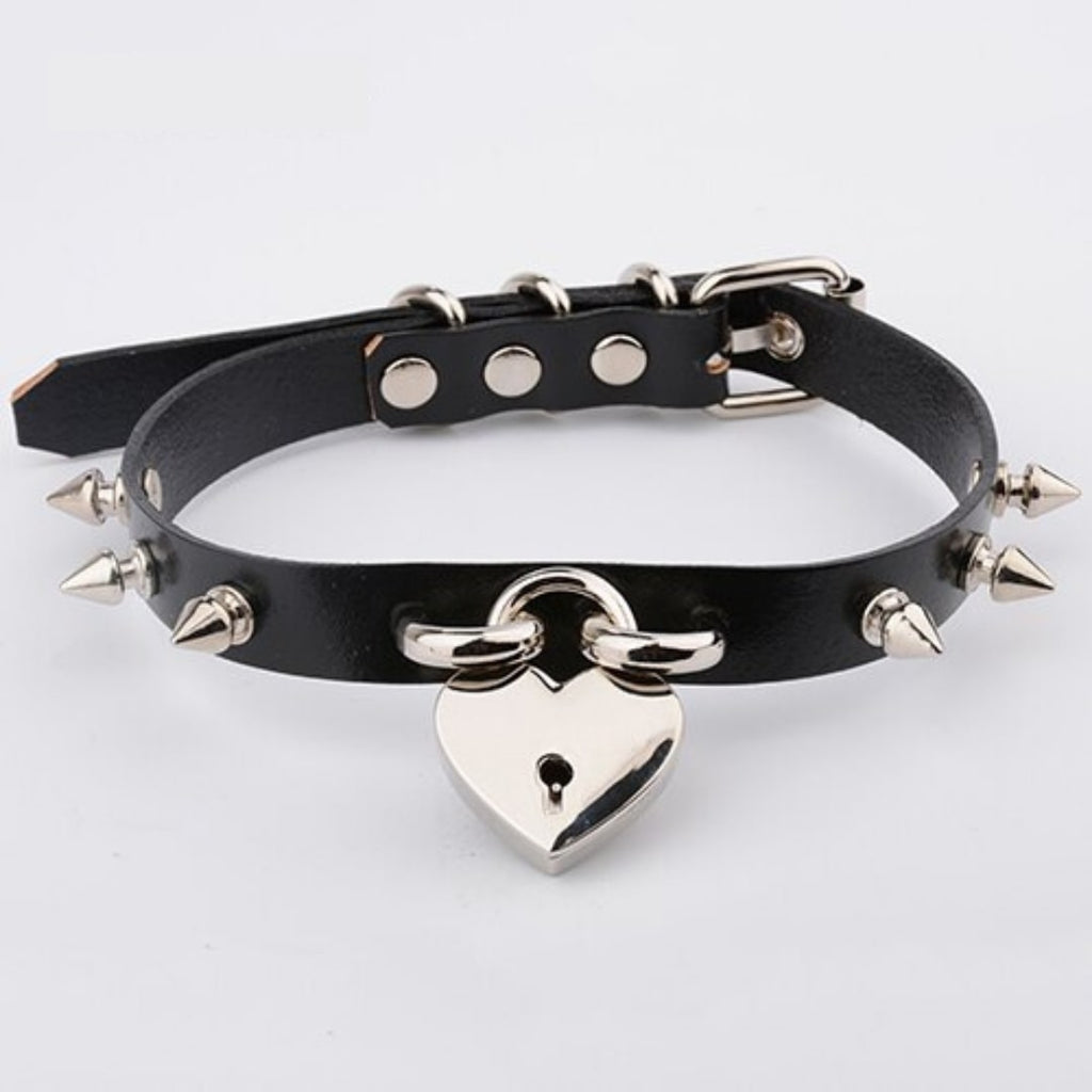 DDLG Collars - Spiked Heart Lock Collar – DDLG Outfits