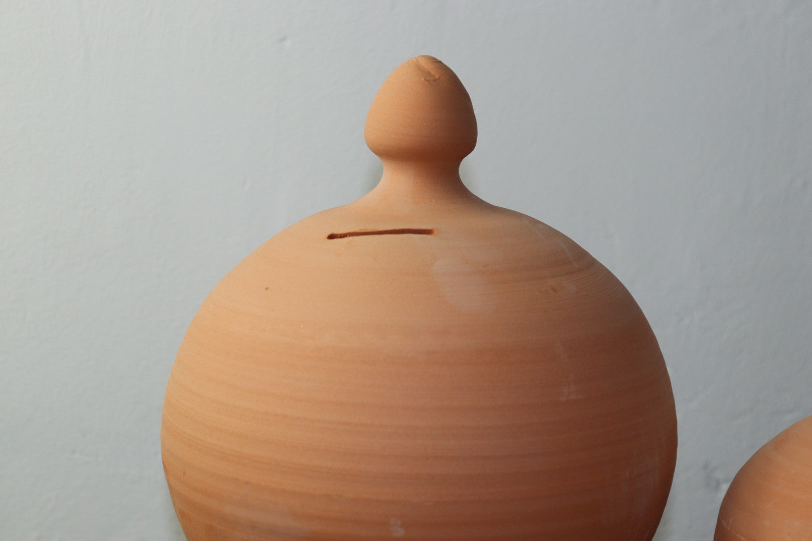 salvadanai antichi in terracotta