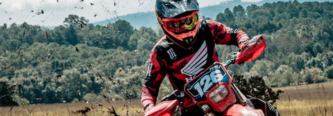 rider piloto enduro moto motocross traje rojo negro