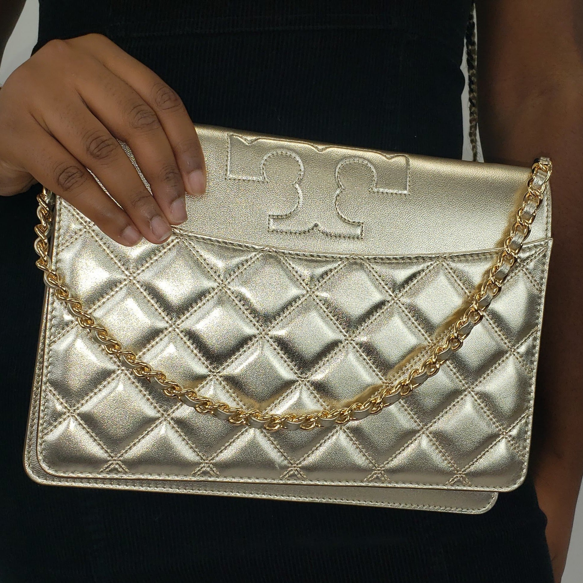 Tory Burch Savannah Clutch in Gold – 