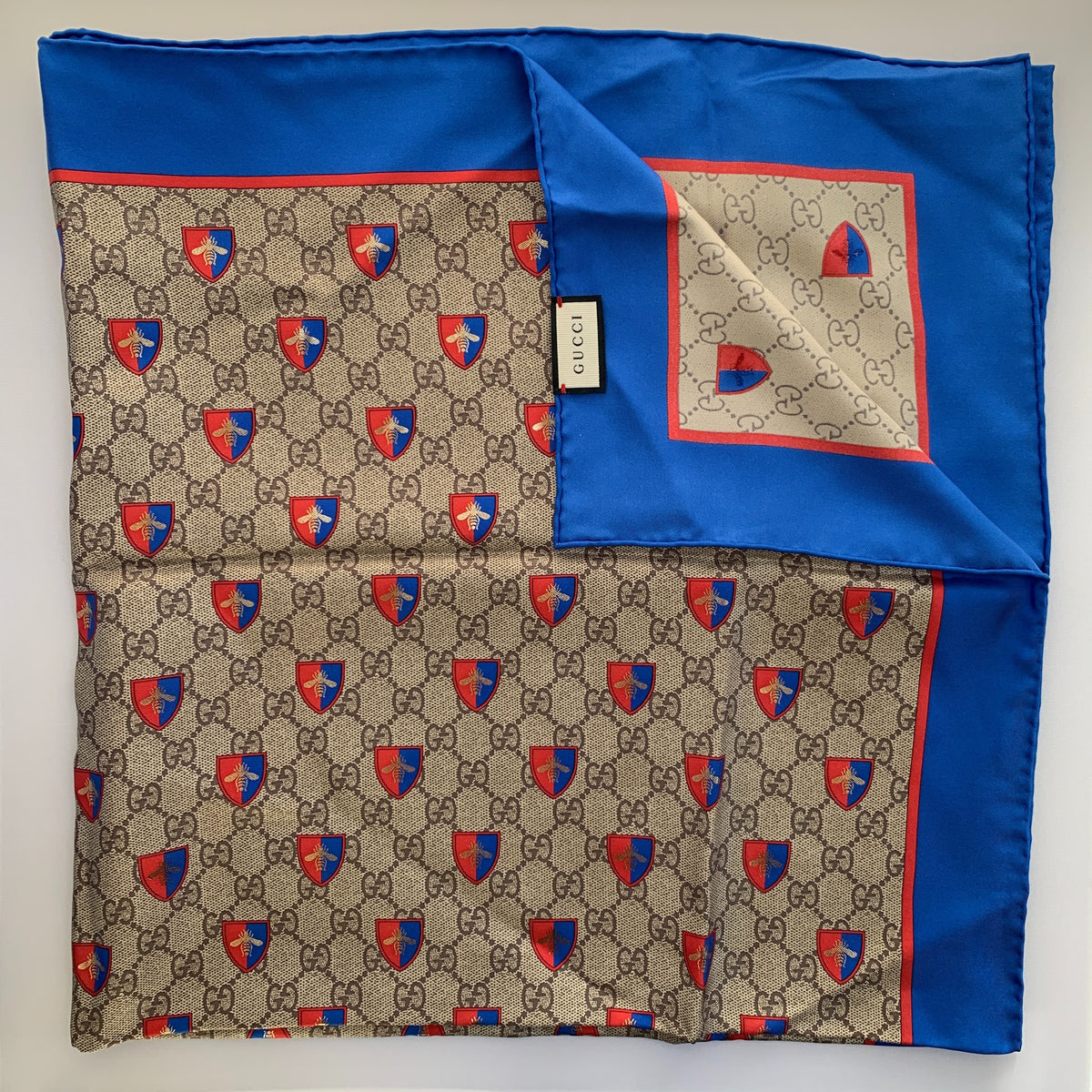 Gucci Supreme Scarf with Bee Crest – Gavriel.us