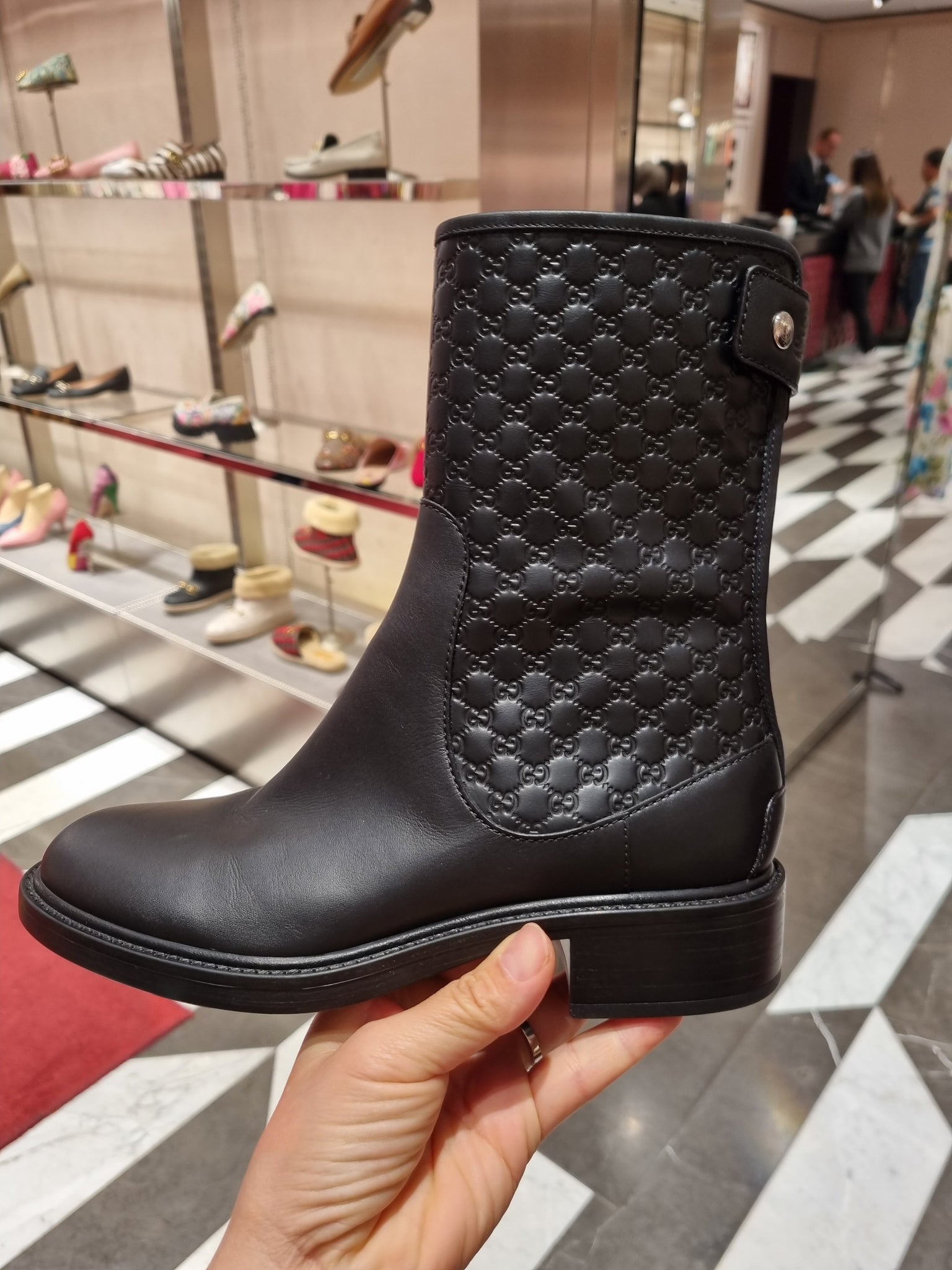 Gucci Black Leather Ankle Boots –