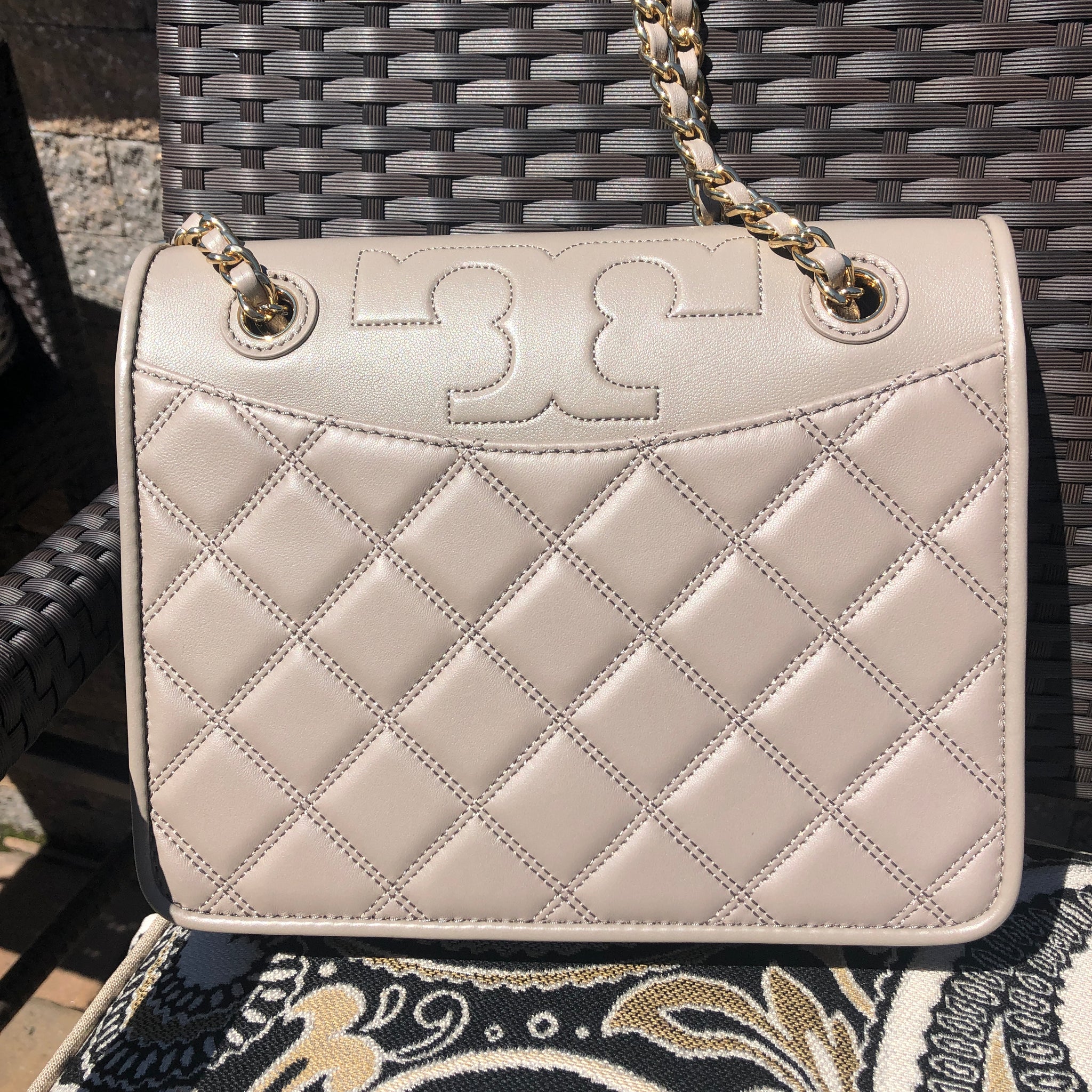 Tory Burch Savannah Shoulder Bag in French Gray – 