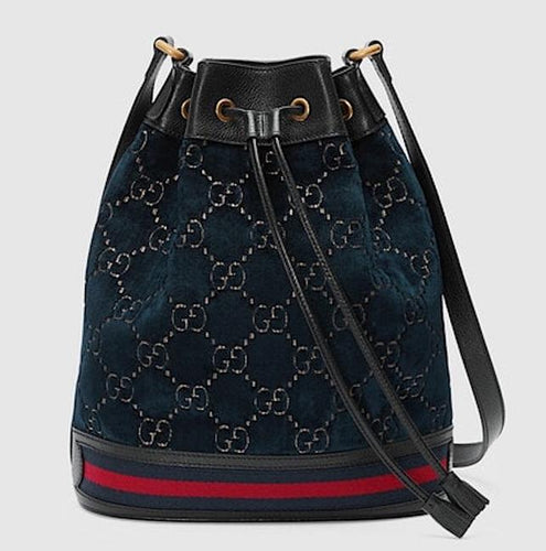 Gucci Logo Print Leather Crossbody Bag in Black –