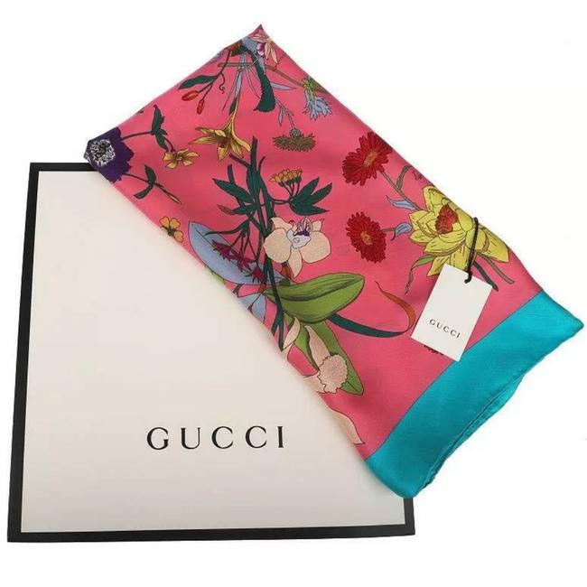 Gucci Flora Print Silk Scarf in Pink – Gavriel.us