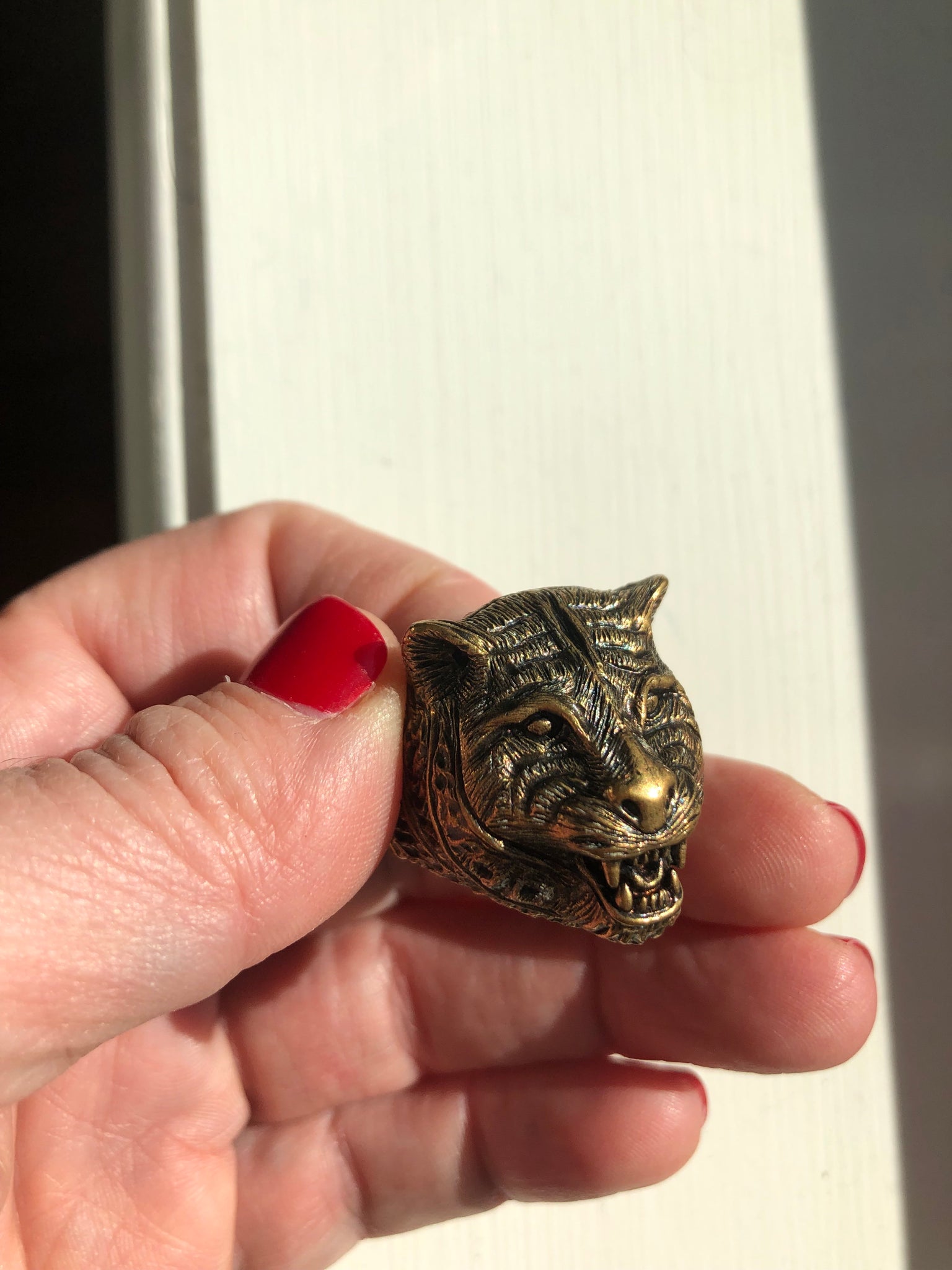 gucci feline ring gold