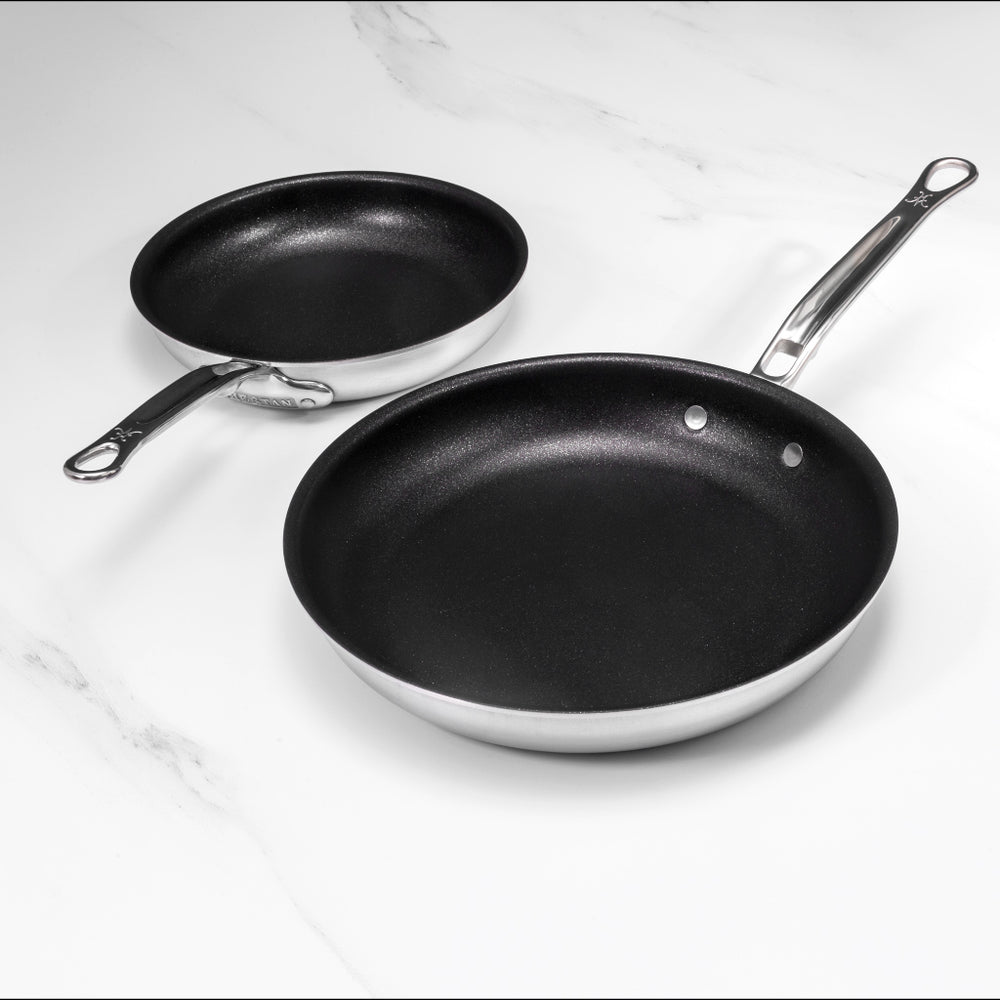 https://cdn.shopify.com/s/files/1/0266/8668/5227/products/Insignia_Blue_SkilletSet_Titum_Skillet_1024x1024alt.jpg?v=1670508003&width=1000