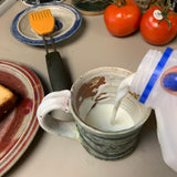 cooking with a pottery plate and pottery bowl 