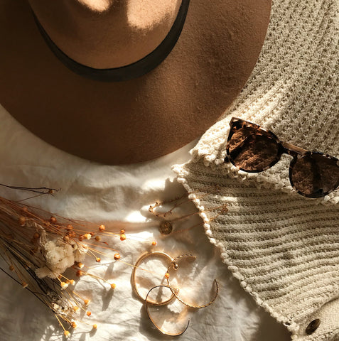 Bijoux tendances : Bracelets joncs dorés Huguette Paris