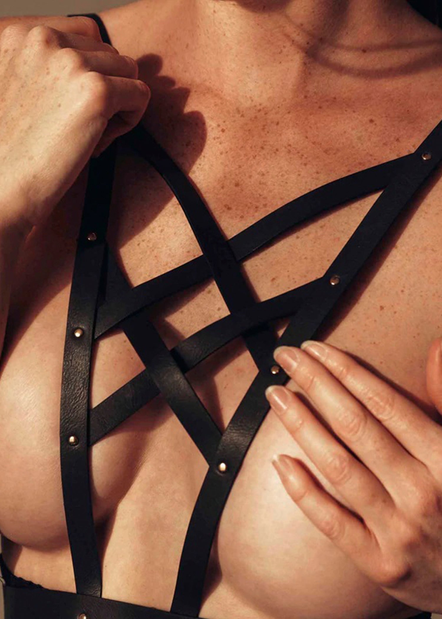 MAZE Cross Cleavage Harness (Black)