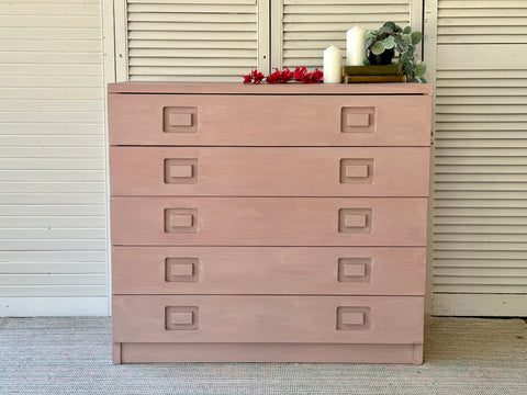 Miss Mustard Seed’s Milk Paint Arabesque dusty pink painted dresser