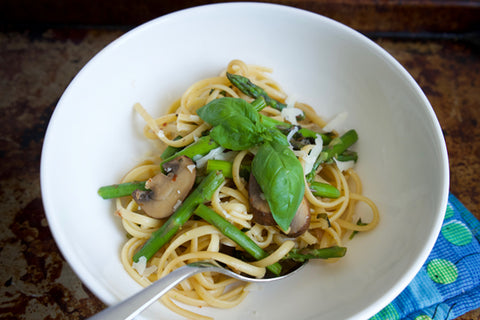 Pasta with Asparagus and Mushrooms