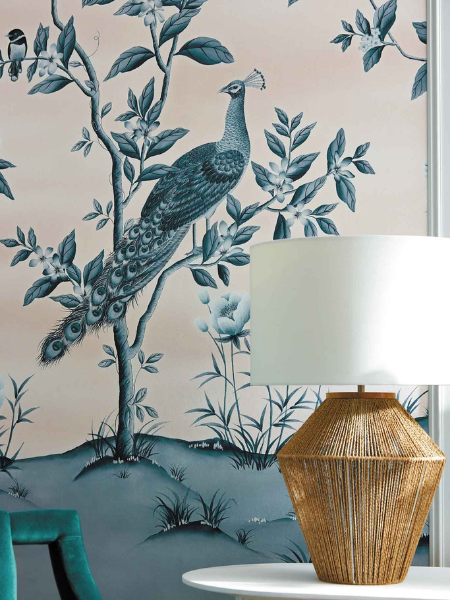 blue-and-white-chinoiserie-wallpaper-with-blue-peacock-painted-by-diane-hill