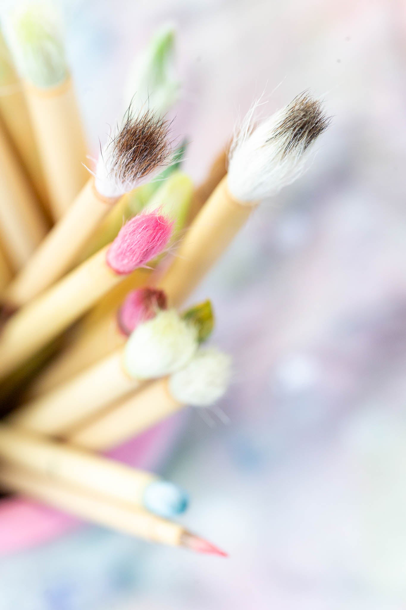 pot of natural hair Chinese paintbrushes for chinoiserie painting