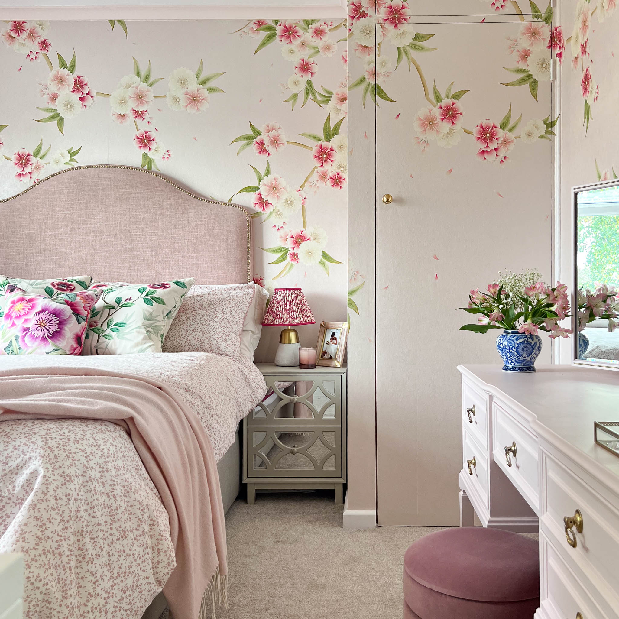 'Rosa' wallpaper mural in the bedroom of Diane Hill's daughter