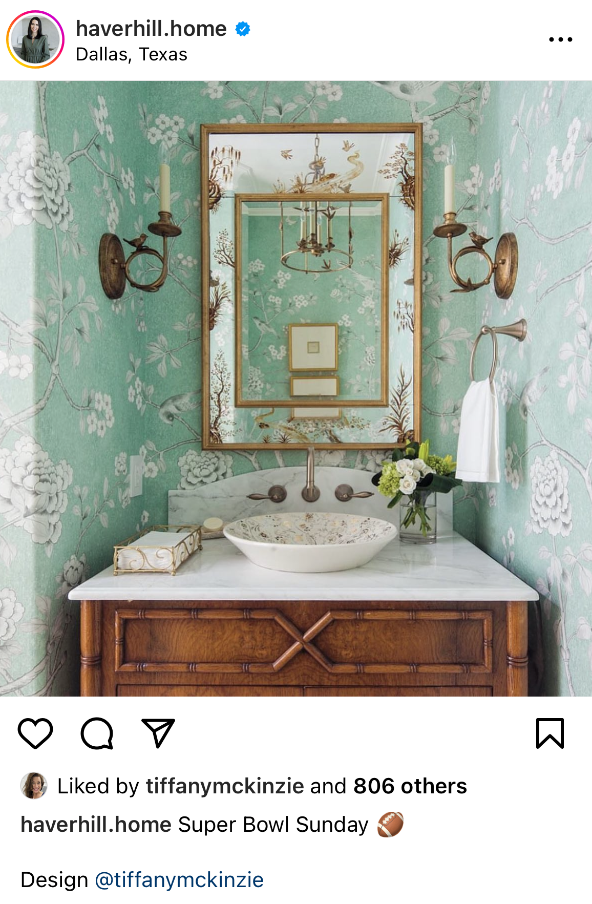 Instagram screengrab of Grandmillennial style bathroom by blogger @haverhillhome