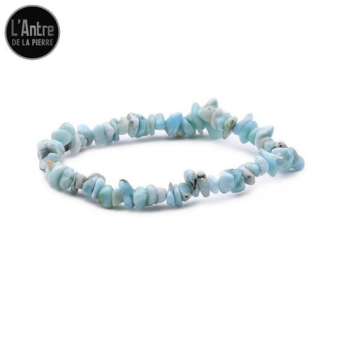 Le Larimar est une pierre rare qui rayonne d'amour et de paix ; sa vibration est énergisante et harmonisante. Elle facilite la communication profonde et permet d'être à l'écoute de nos intuitions, de nos besoins. Elle met en valeur et intensifie la sensibilité féminine.