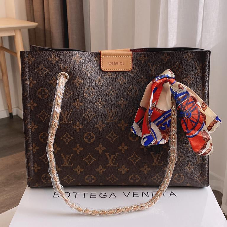 LV Louis Vuitton Classic Presbyopia Canvas Shoulder Bag
