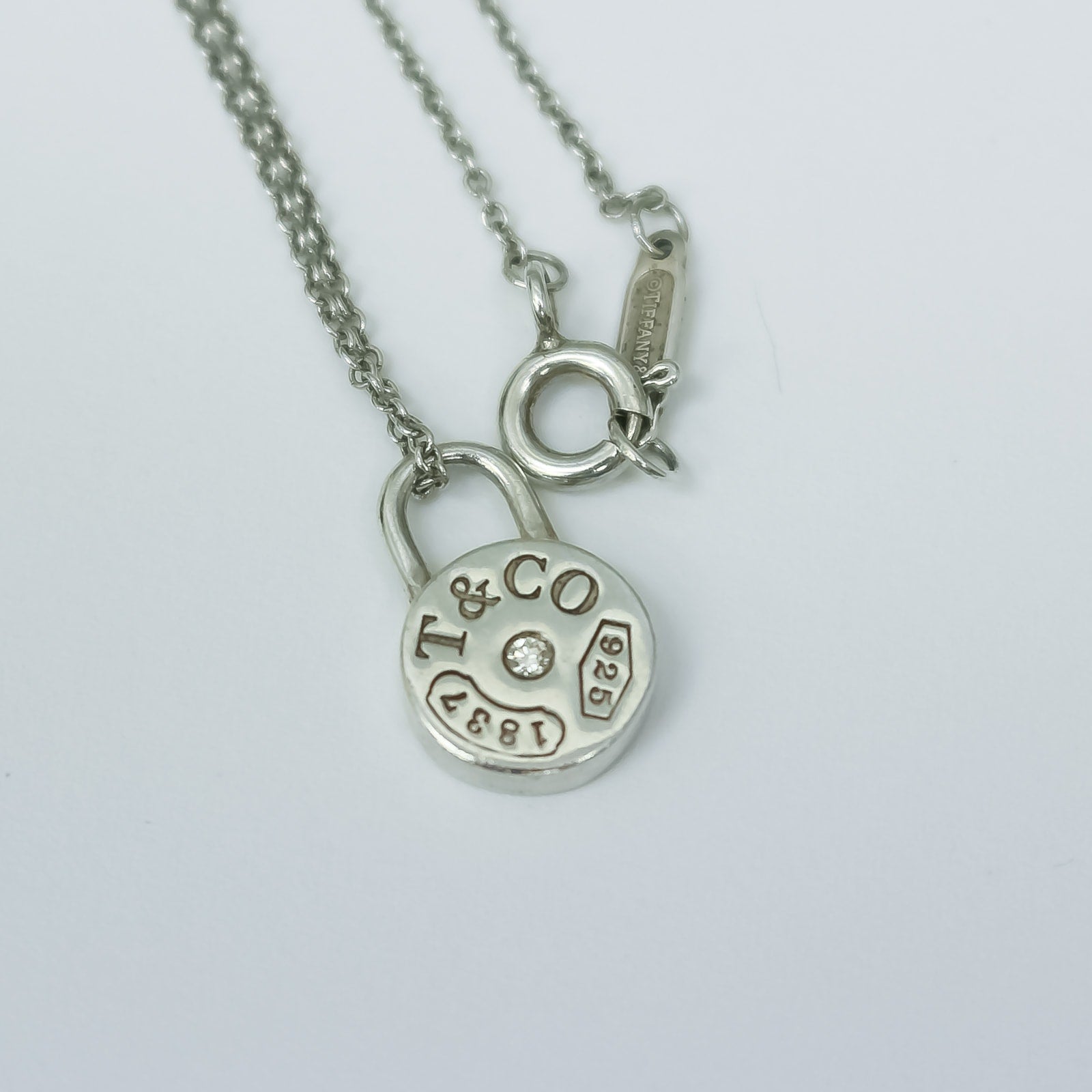 tiffany round lock pendant