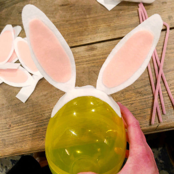 bunny headband easter egg DIY on barquegifts.com
