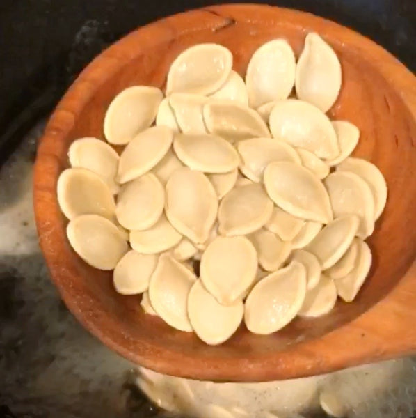 boiled pumpkin seeds on barquegifts.com