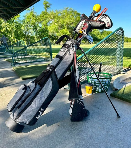 Loma bag in heather gray at the driving range