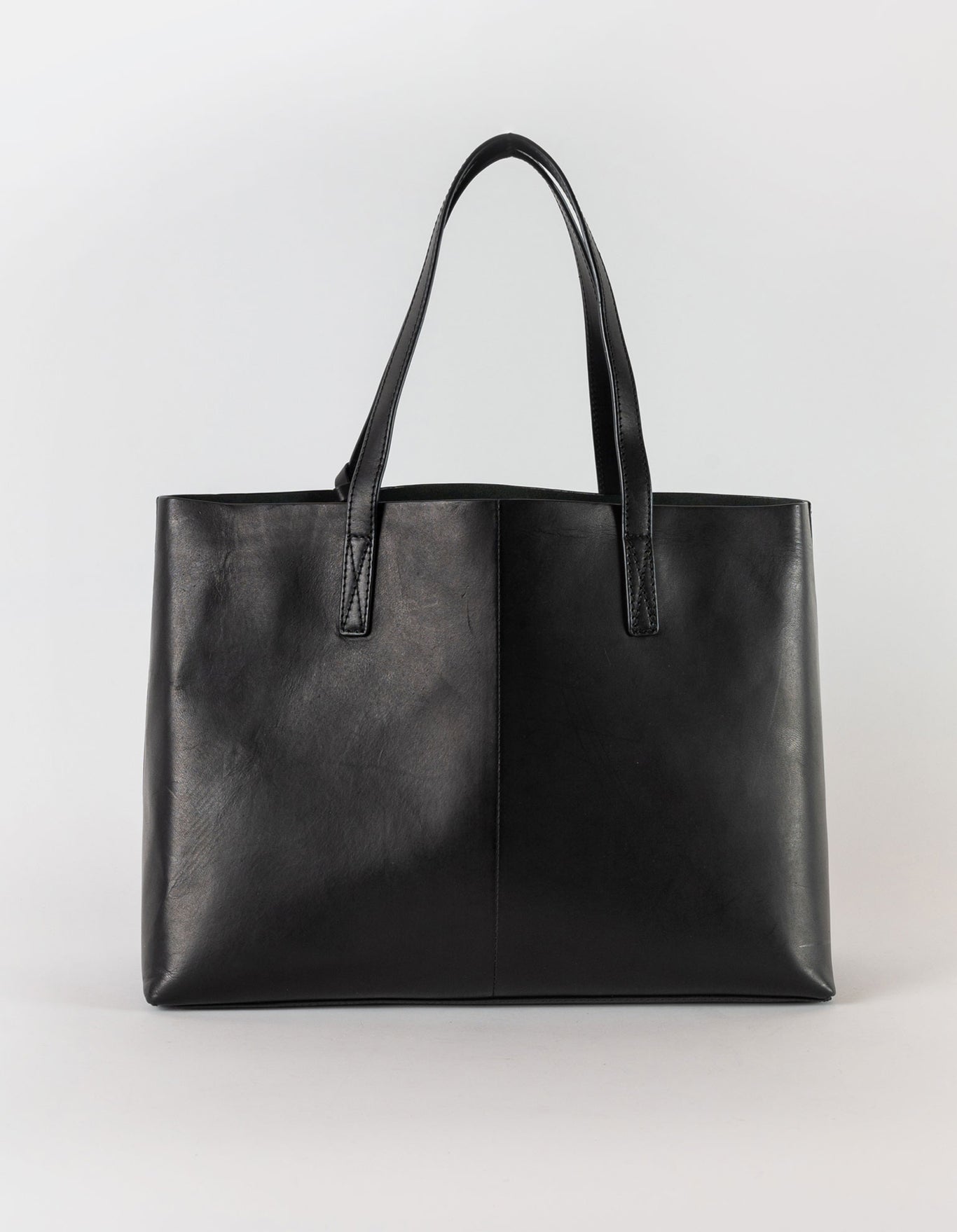 Sam Shopper - Black Classic Leather