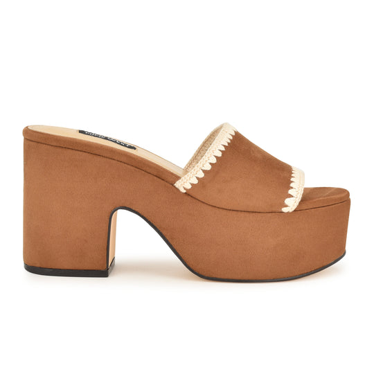 나인웨스트 NINEWEST Yickie Platform Slide Sandals,Brown