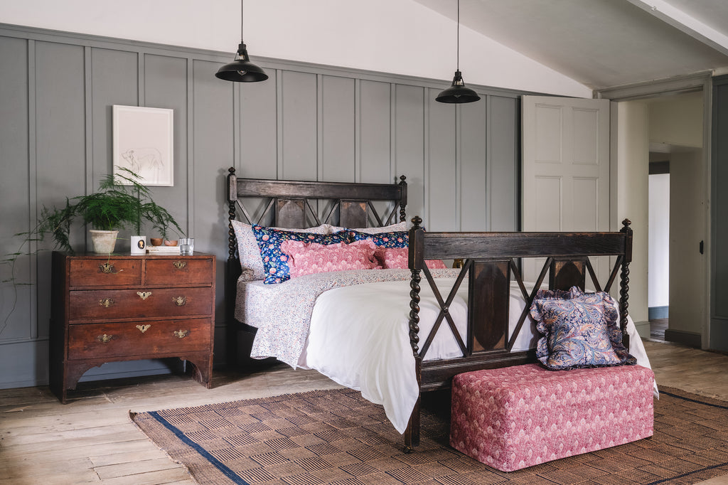 Beautiful Liberty print bedding to create a hotel-worthy bed