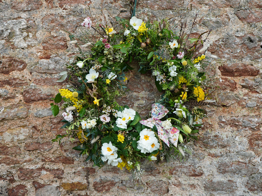 Spring living wreath how to by Coco & Wolf